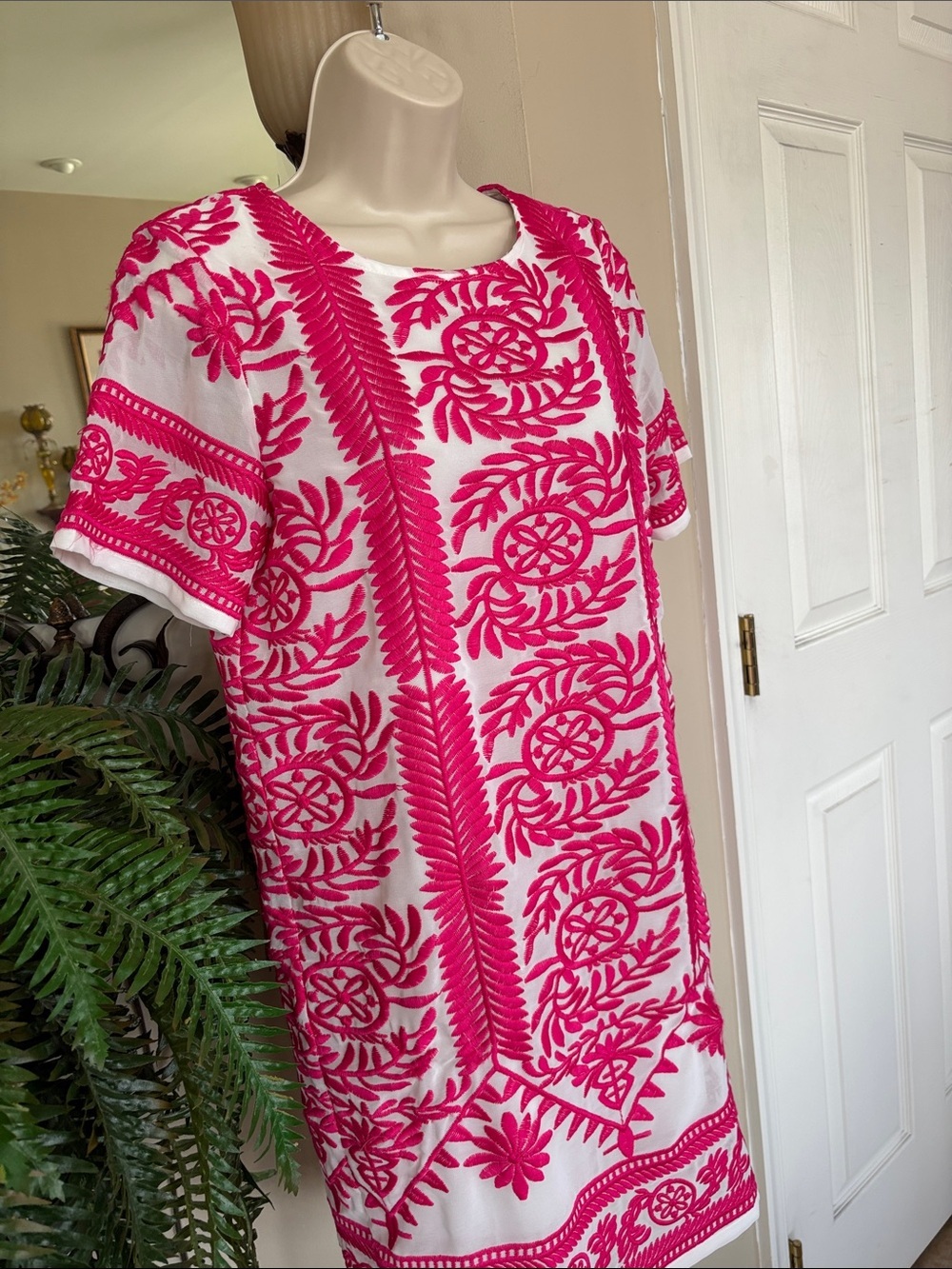 Lulu's White Shift Dress Pink Embroidered Floral Geometric Short Sleeve Mini - Picture 4 of 15